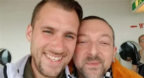 Pareja Gay Recibe De Compensaci N Tras Negarle Licencia De Matrimonio Cromosomax