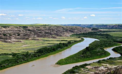 10 Fascinating Stops on the Dinosaur Trail in Alberta