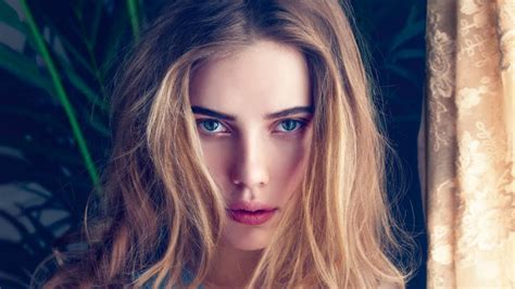 Scarlett Johansson Blonde Girl 4K 203 Wallpaper IPhone Phone