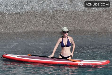Katy Perry Sexy Singer Touches Her Pussy And Big Butt In A Bikini In Italy AZNude
