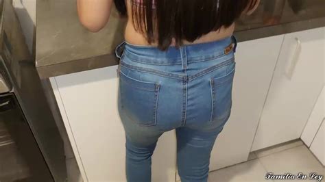 Porn Flagras Naughty Slut Giving Her Vagina Before Lunch CNNAMADOR