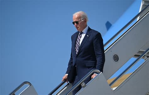 Pemakaman Ratu Elizabeth Joe Biden Sudah Tiba Di London