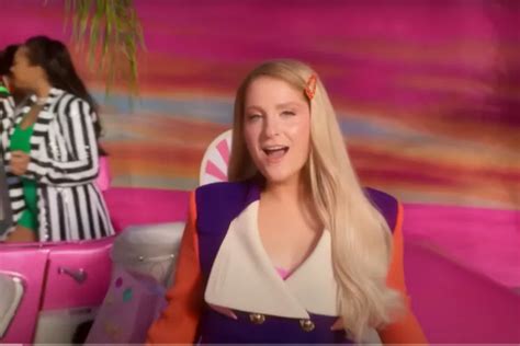 Lirik Lagu Made You Look Meghan Trainor Yang Viral Di TikTok Penuh