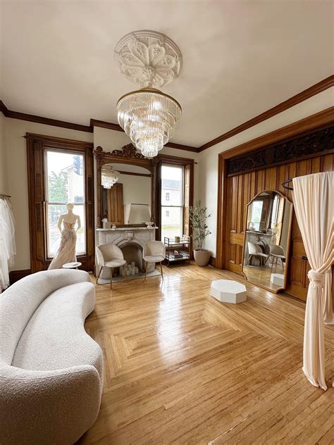 Modern on Market Bridal | Troy OH