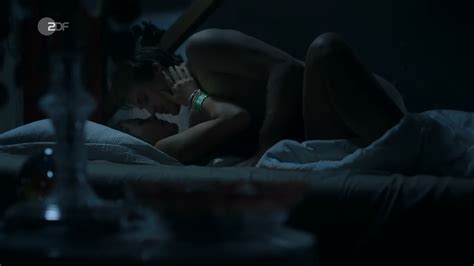 Nude Video Celebs Amanda Da Gloria Nude Winterherz Tod In Einer Kalten Nacht