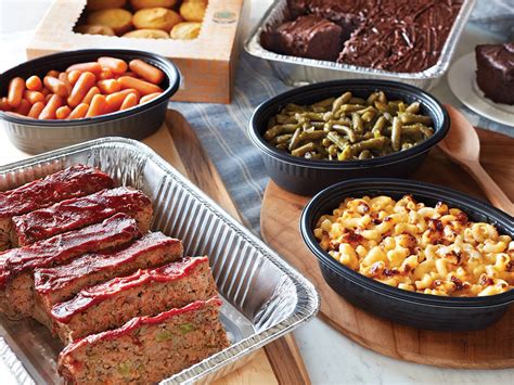 Get A Thanksgiving Dinner For $10 At Cracker Barrel