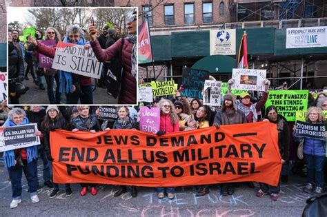 Local More Than 200 Protesters Rally Outside Chuck Schumers Nyc