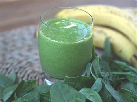 Spinach and Banana Smoothie Recipe and Nutrition - Eat This Much