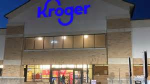 Retail managers explain the inventory system at Kroger Atascocita TX 36