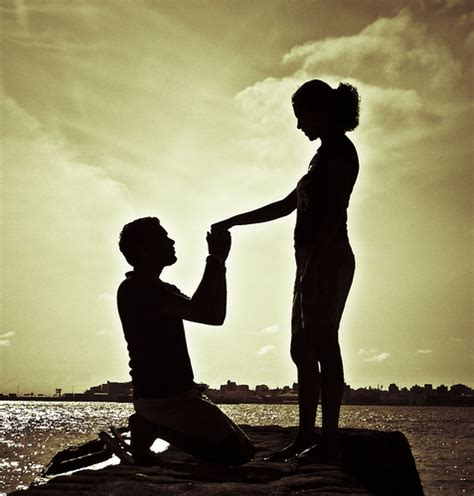 Different Propose Tips On Valentines Day 2016 Propose Pose