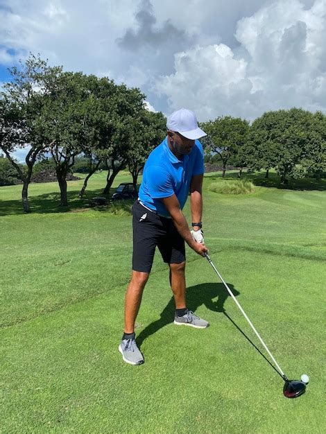 Premium Photo Professional Golfer Knocked Off Tee By Driver On Golf