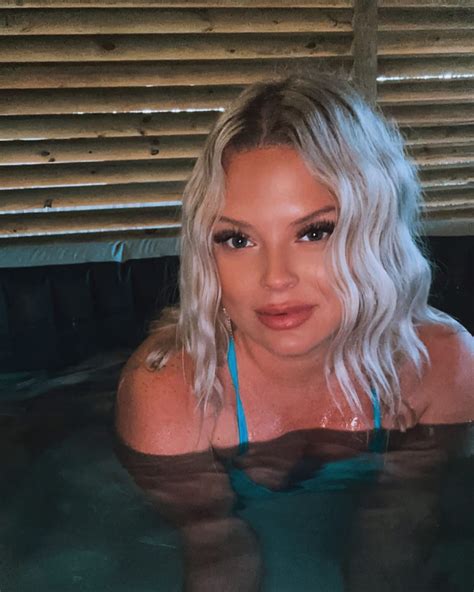 Aimee Elizabeth Hall | Princess Goddess Piggy Tutor Mae Massingail Hall