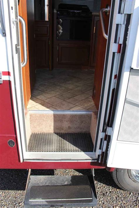 2012 Used Lazy Daze 24 FRONT DINETTE Class C In Oregon OR