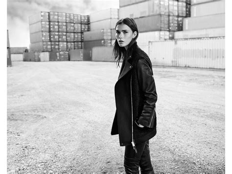 Zara H M về Việt Nam thì giới trẻ Việt vẫn chuộng order quần áo bởi những thương hiệu hot