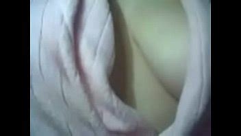 She Put The Cell In Her Pussy XNXX