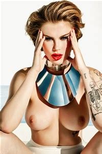 Ireland Baldwin And Alexis Ren Finally Pose Nude