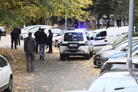 EVO KO JE UPUCAN U ULICI BRAĆE JERKOVIĆ Sin fudbalera Crvene zvezde