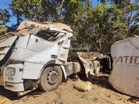 Motorista De Bitrem De Patos De Minas Morre Em Acidente Na Br Em