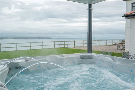 Top Holiday Cottages With A Hot Tub In North Wales