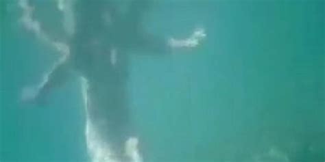 MILF Full Naked Under The Water Tnaflix