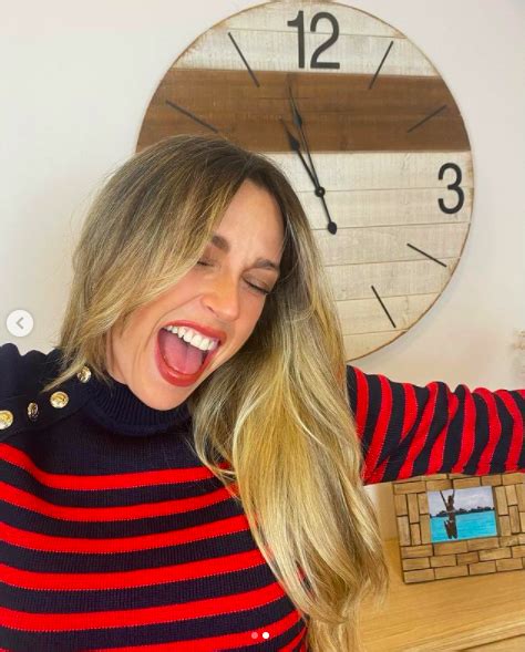 La foto que Anna Simón tiene enmarcada en su comedor en bikini del año 2016