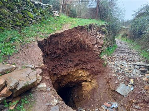 Un misterioso socavón se abre en la zona serrana del Abismo temor a