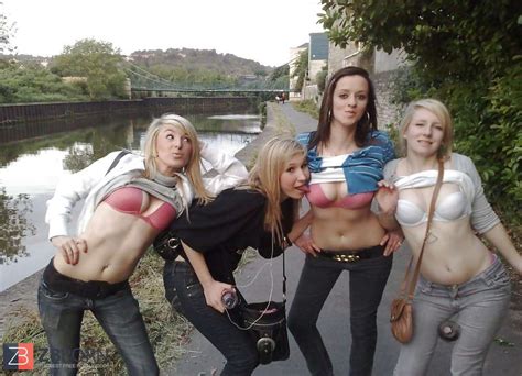 Crazy Teenager Girlfriends Testing Their Bods ZB Porn