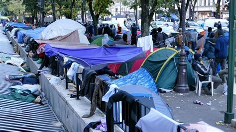 Paris Mais Pourquoi Les Migrants Reviennent Ils Toujours S Installer