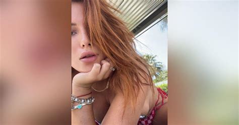 Bella Thorne Rosa Bikini