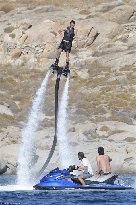 Bikini Clad Eva Longoria Shows Off Her Curves In Greece Daily Mail Online