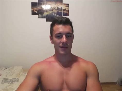 Guy Shows Ass BoyFriendTV