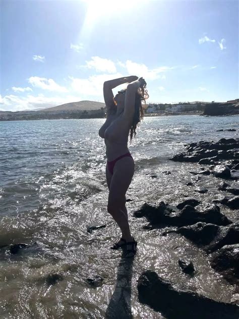 I Love Sunbathing Nudes NudeBeach NUDE PICS ORG