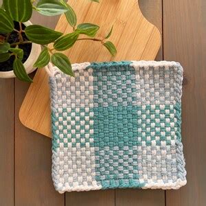 Handmade Large Loom Woven Potholder Trivet Oven Mitt Hot Pad Kitchen Decor Housewarming