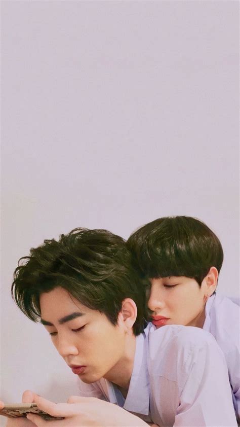 Ghim của krantharat trên OFF GUN Diễn viên Hình ảnh Chèo thuyền Cute gay couples Gmmtv