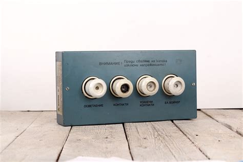 Vintage Set Of Ceramic Fuses Vintage Fuses In Box Old Electric Etsy