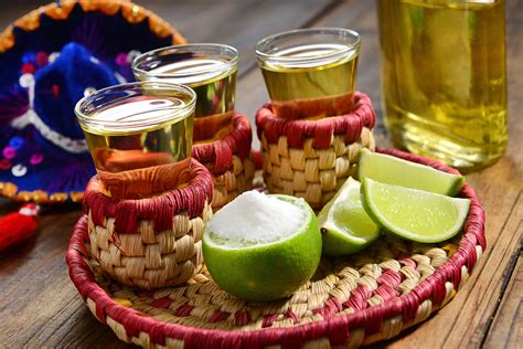 Diez bebidas tradicionales de México que debes conocer. - Cantina Salón Florida