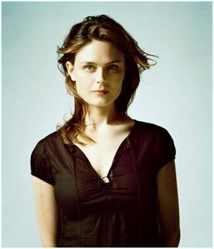 Emily Deschanel - Bones Fan Art (2117966) - Fanpop