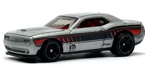 HOT WHEELS MUSCLE Mania 15 DODGE CHALLENGER Silver Mint Loose 2 84 PicClick UK