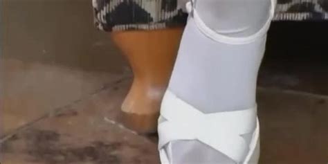 Glamour Girl Strips And Masturbates In Lingerie Tnaflix