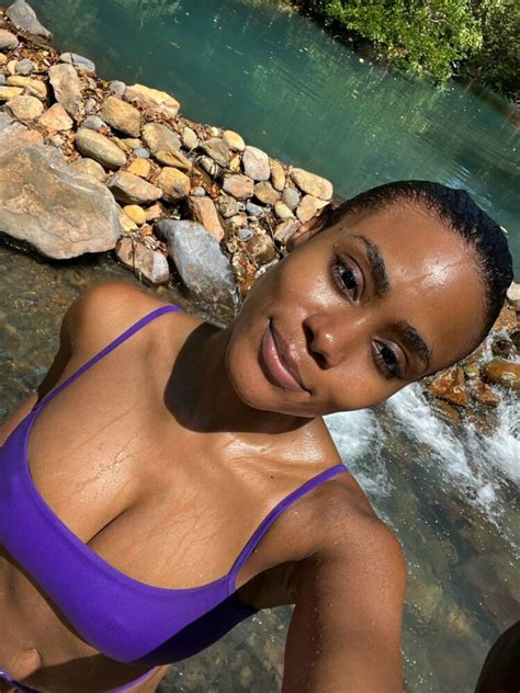 Hot New Shannon Thornton Bikini Pics