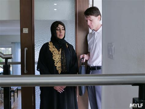 MYLF Kylie Kingston Underneath 206x 05 17 20 Momdrips Kylie Kingston 051 Porn Pic