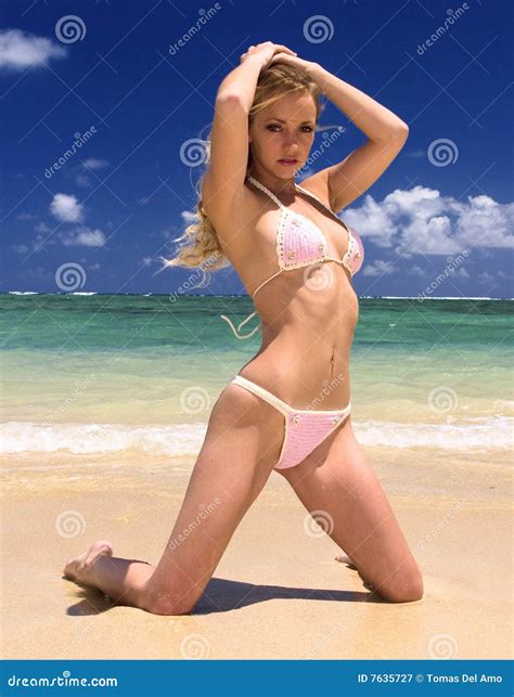 Tropical Beach Bikini Woman Hot Sex Picture