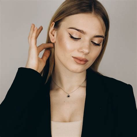 Серебряное колье Сердечко с эмалью