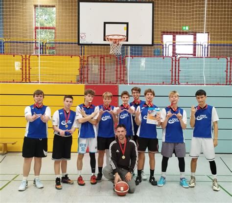 Assisi Schüler siegreich beim Basketballturnier Freie Reformschule