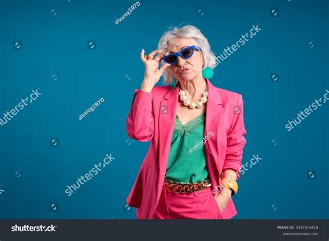 Mature cool style résultats mille dimages libres de droits de