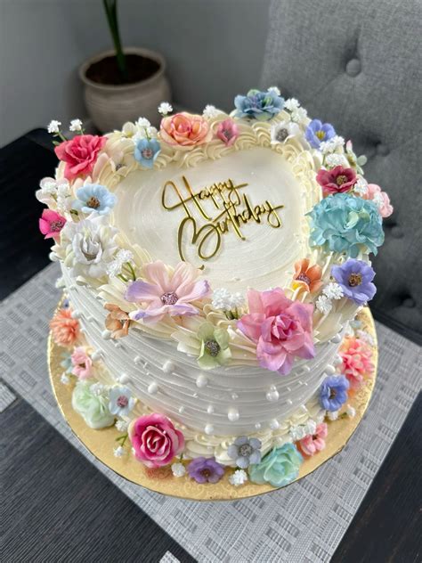 spring cake birthday cake  flowers vintage birthday cakes