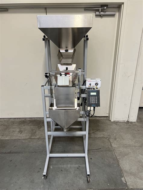 Logical Machines / Cleveland CE-S6 Cascading Vibratory Linear Weigh