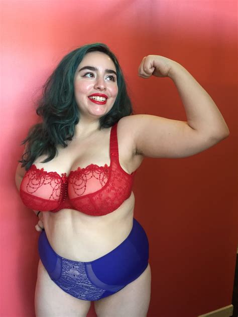 Jenette Goldstein Bikini