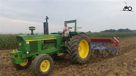 John Deere 3120 Österreich Traktor Foto 947526