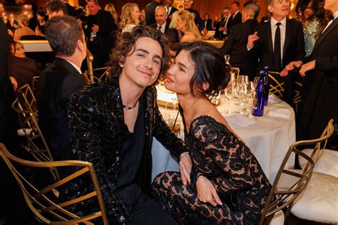 Timothée Chalamets Mom Makes Rare Comment About His Girlfriend Kylie